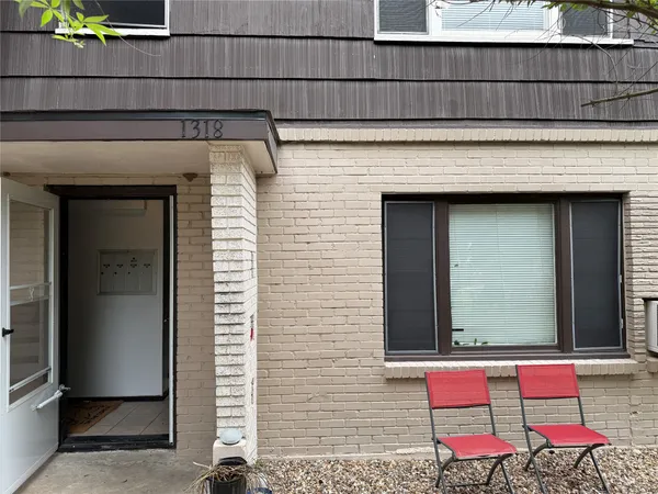 $1,050 | 1318 Heights Boulevard, Unit 4, Houston, TX 77008