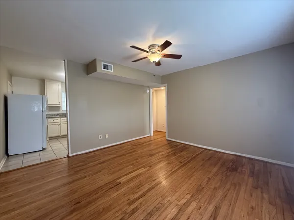 $1,050 | 1318 Heights Boulevard, Unit 4, Houston, TX 77008