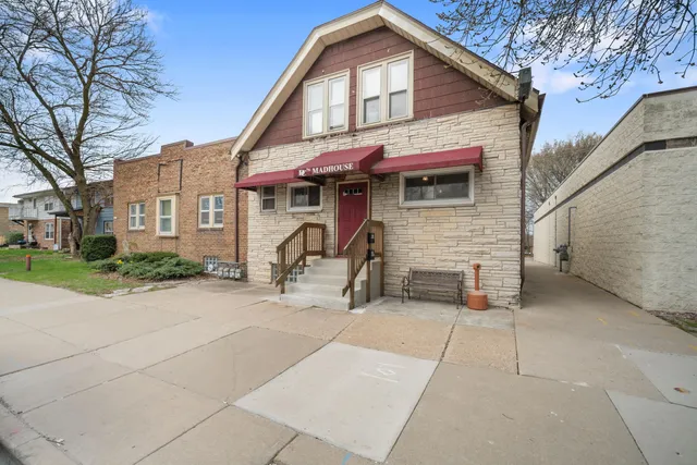 $575,000 | 3423 South Clement Avenue, Milwaukee, WI 53207