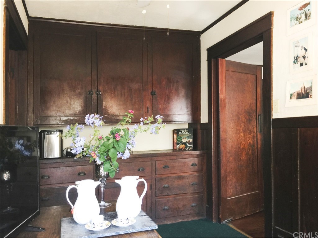 505 Wyoming Street Pasadena, CA 91103 - Photo 4 of 12