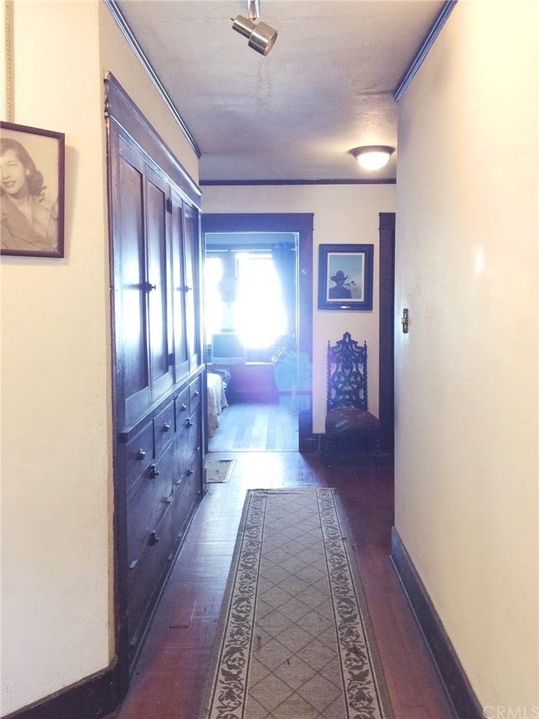 505 Wyoming Street Pasadena, CA 91103 - Photo 8 of 12