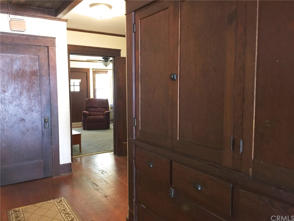 505 Wyoming Street Pasadena, CA 91103 - Photo 9 of 12