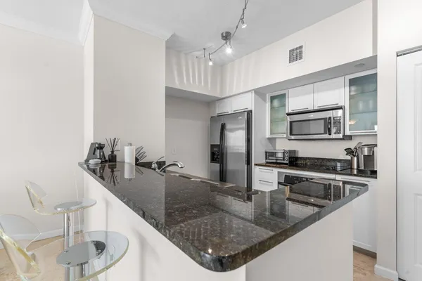 $3,150 | 235 Northeast 1st Street, Unit 504, Delray Beach, FL 33444