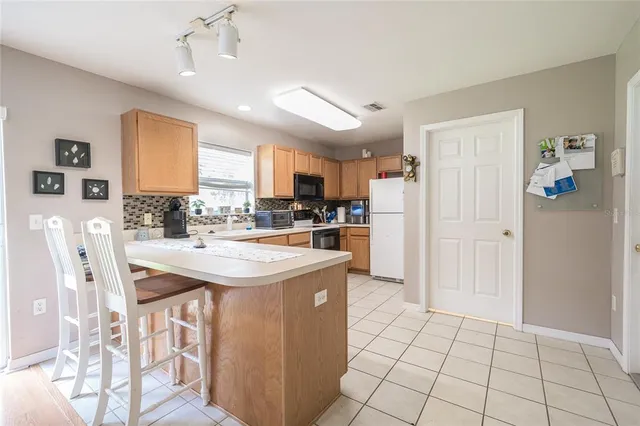 $1,700 | 133 Sawtooth Drive, Valrico, FL 33594