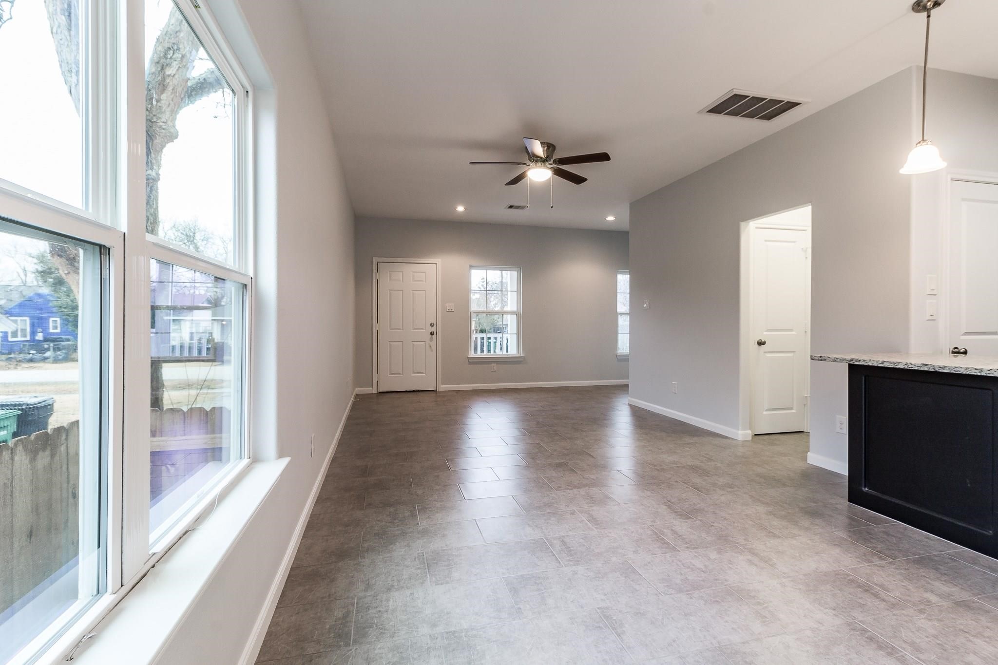 710 Barkley Street, Unit B Houston, TX 77022 - Photo 7 of 25