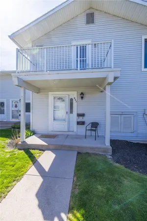 $189,995 | 647 Eastbrooke Lane, Brighton, NY 14618