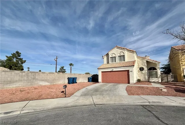 $1,800 | 1537 North Canyon Rose Way, Las Vegas, NV 89108