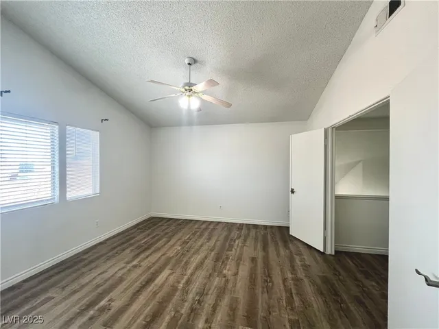 $1,800 | 1537 North Canyon Rose Way, Las Vegas, NV 89108