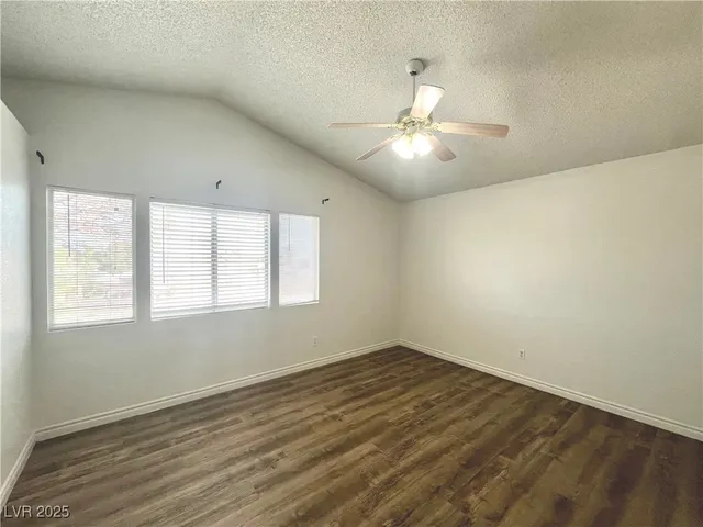 $1,800 | 1537 North Canyon Rose Way, Las Vegas, NV 89108