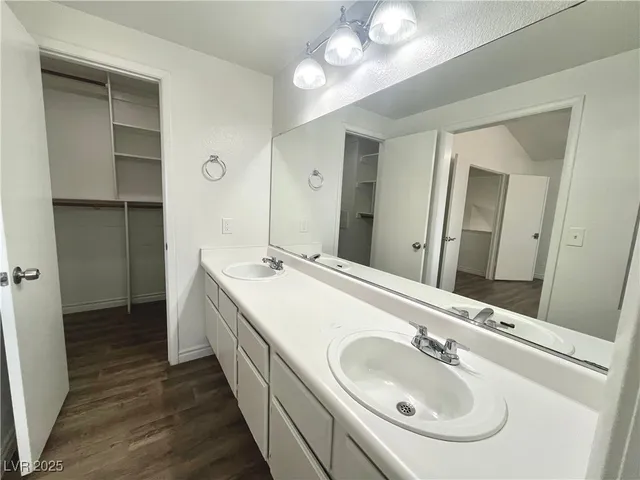 $1,800 | 1537 North Canyon Rose Way, Las Vegas, NV 89108