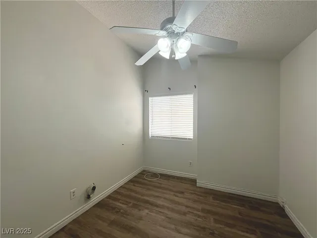 $1,800 | 1537 North Canyon Rose Way, Las Vegas, NV 89108