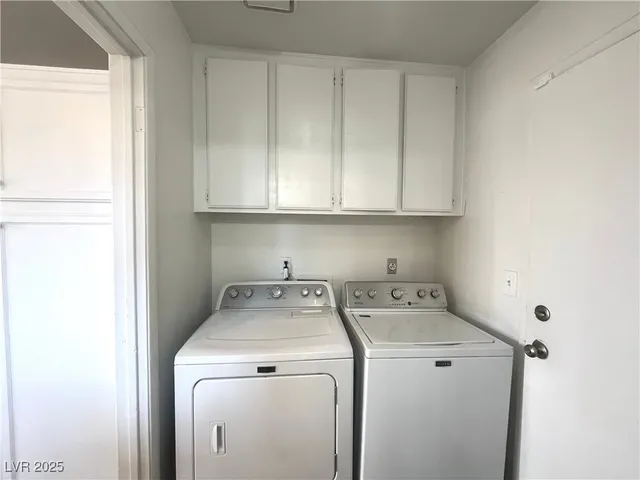 $1,800 | 1537 North Canyon Rose Way, Las Vegas, NV 89108