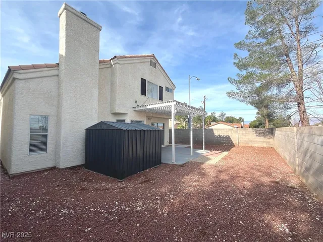 $1,800 | 1537 North Canyon Rose Way, Las Vegas, NV 89108