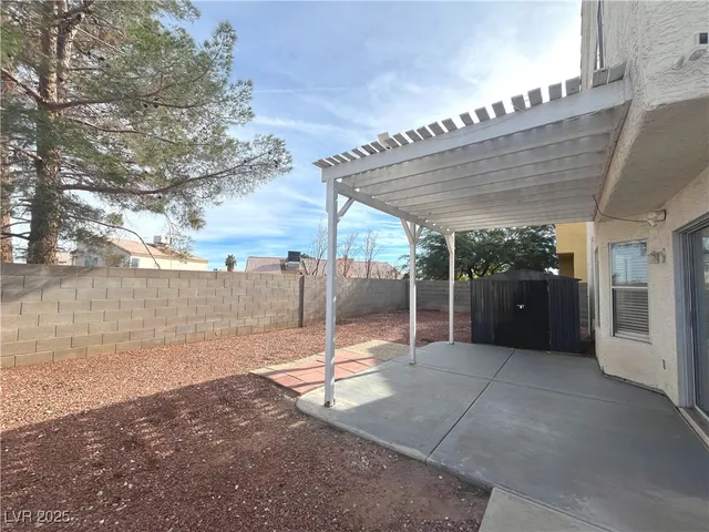 $1,800 | 1537 North Canyon Rose Way, Las Vegas, NV 89108