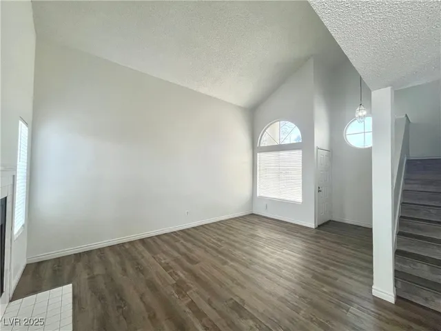 $1,800 | 1537 North Canyon Rose Way, Las Vegas, NV 89108