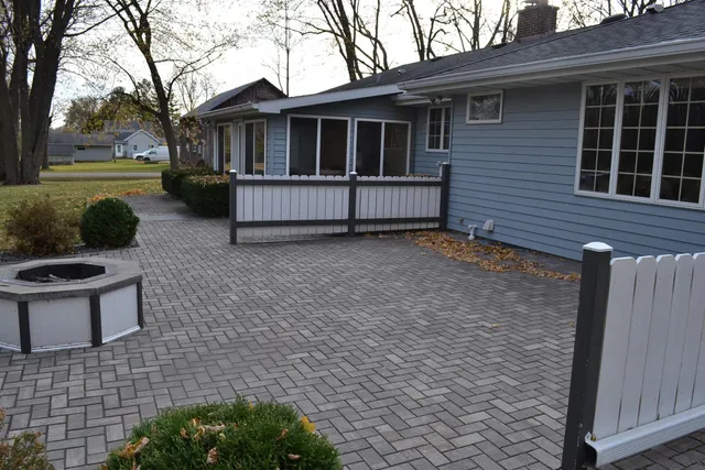 $529,000 | 3856 Knapp Street, Oshkosh, WI 54902