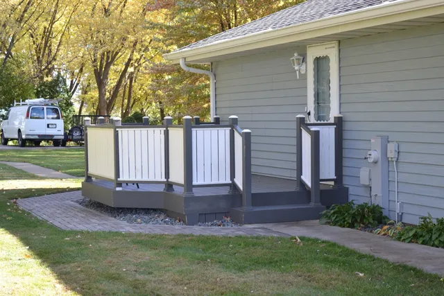 $529,000 | 3856 Knapp Street, Oshkosh, WI 54902