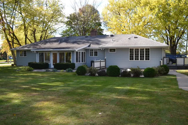 $529,000 | 3856 Knapp Street, Oshkosh, WI 54902