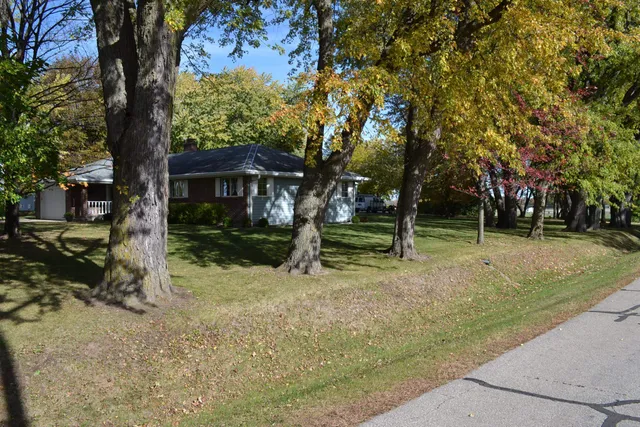 $529,000 | 3856 Knapp Street, Oshkosh, WI 54902