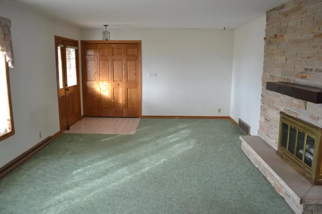 $529,000 | 3856 Knapp Street, Oshkosh, WI 54902