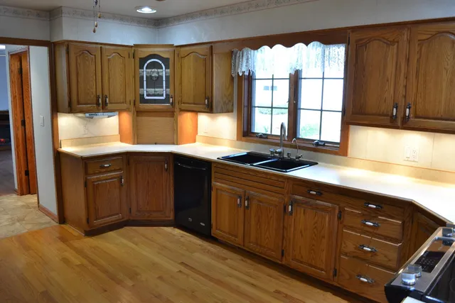 $529,000 | 3856 Knapp Street, Oshkosh, WI 54902