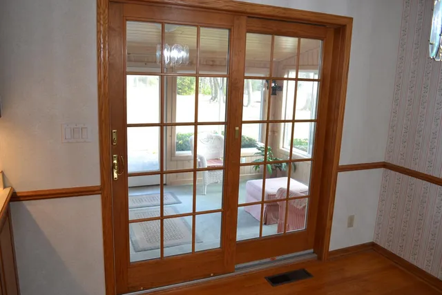 $529,000 | 3856 Knapp Street, Oshkosh, WI 54902