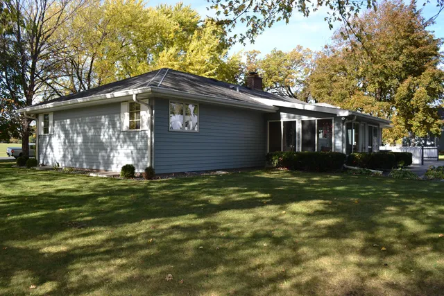 $529,000 | 3856 Knapp Street, Oshkosh, WI 54902