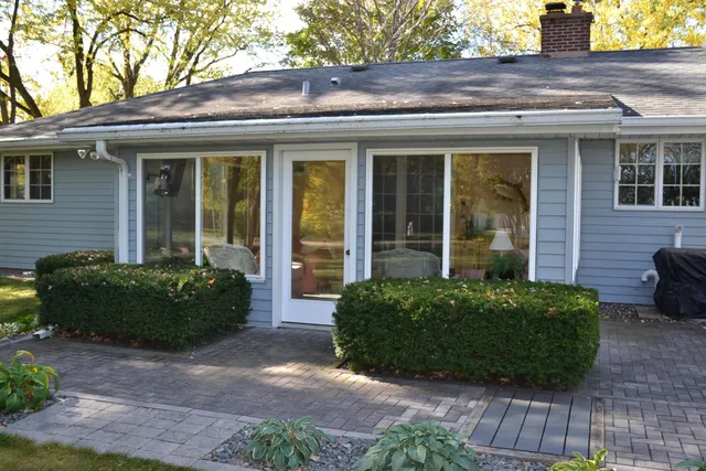 $529,000 | 3856 Knapp Street, Oshkosh, WI 54902