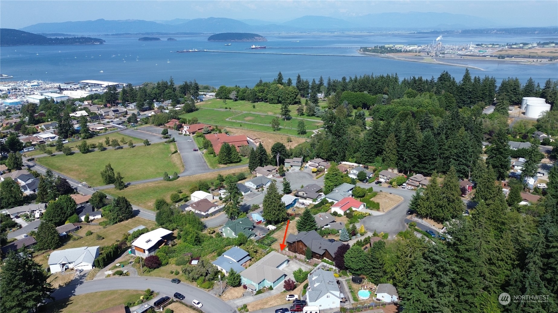 4119 R Avenue Anacortes, WA 98221 - Photo 4 of 40 Gallery Image 4