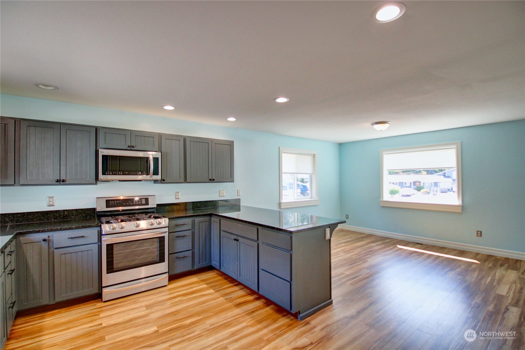 4119 R Avenue Anacortes, WA 98221 - Photo 5 of 40 Gallery Image 5