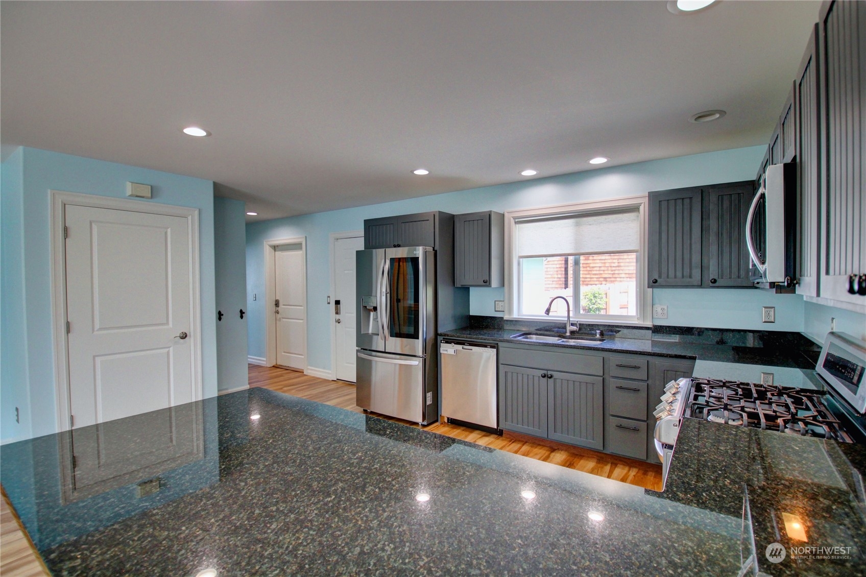 4119 R Avenue Anacortes, WA 98221 - Photo 8 of 40 Gallery Image 8