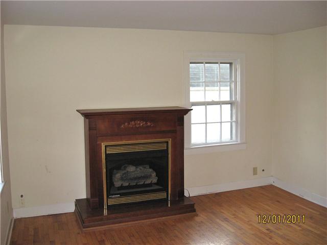 714 West Spring Street Lebanon, TN 37087 - Photo 6 of 20 Living Room