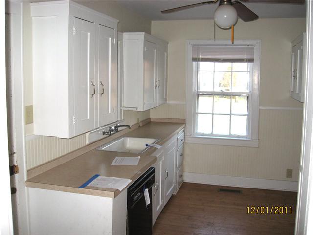 714 West Spring Street Lebanon, TN 37087 - Photo 8 of 20 Kitchen