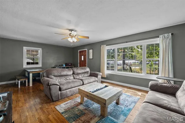 $289,000 | 1155 East Karsch Boulevard, Farmington, MO 63640