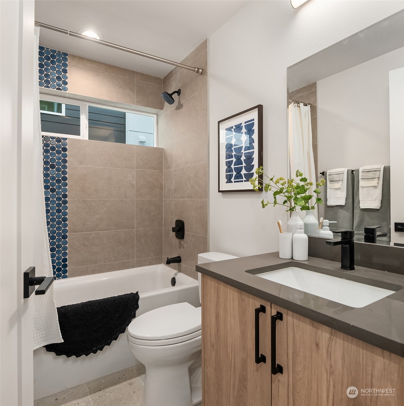 1221 North 47th Street Seattle, WA 98103 - Photo 5 of 38