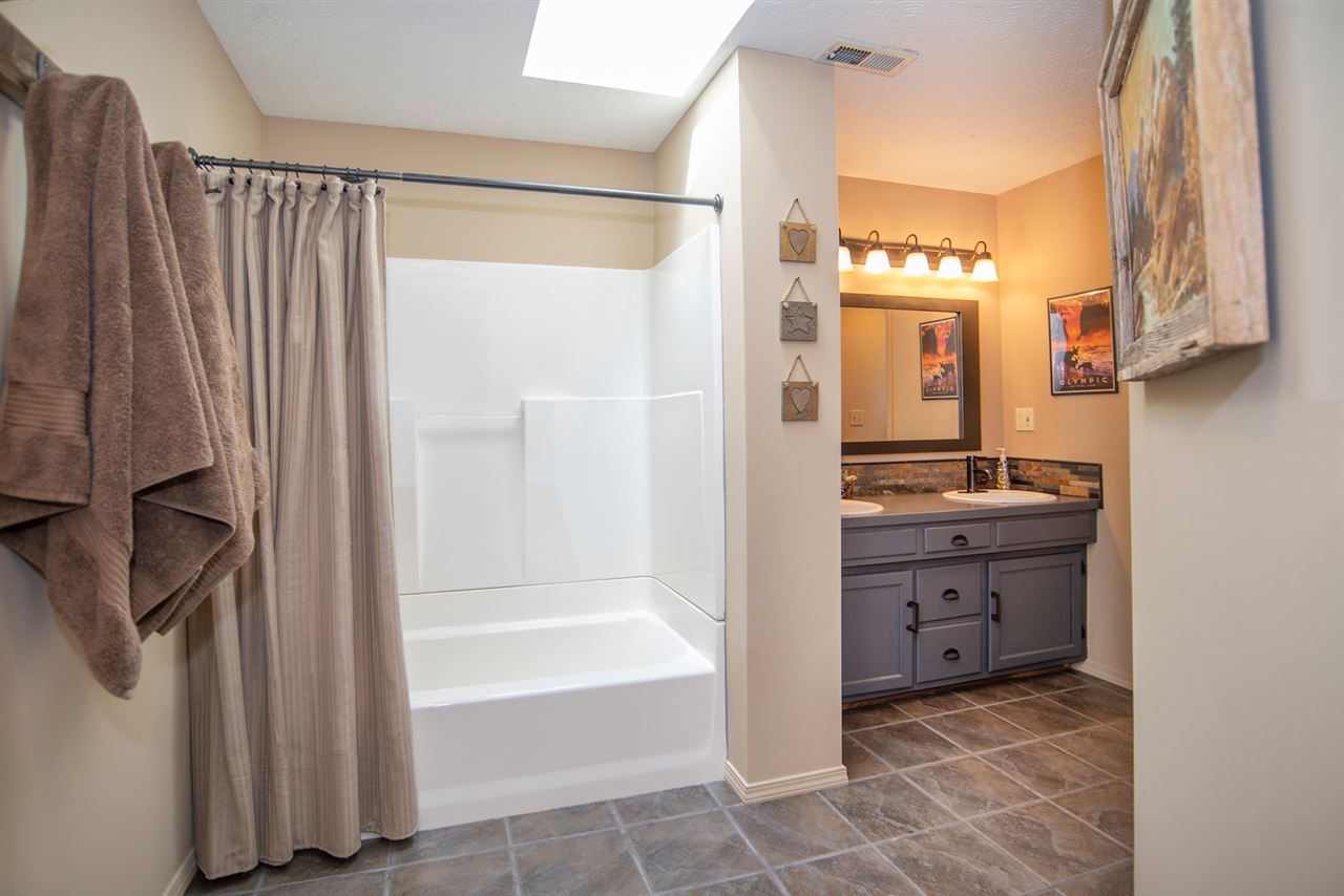 15111 North Chronicle Road Mead, WA 99021 - Photo 15 of 20