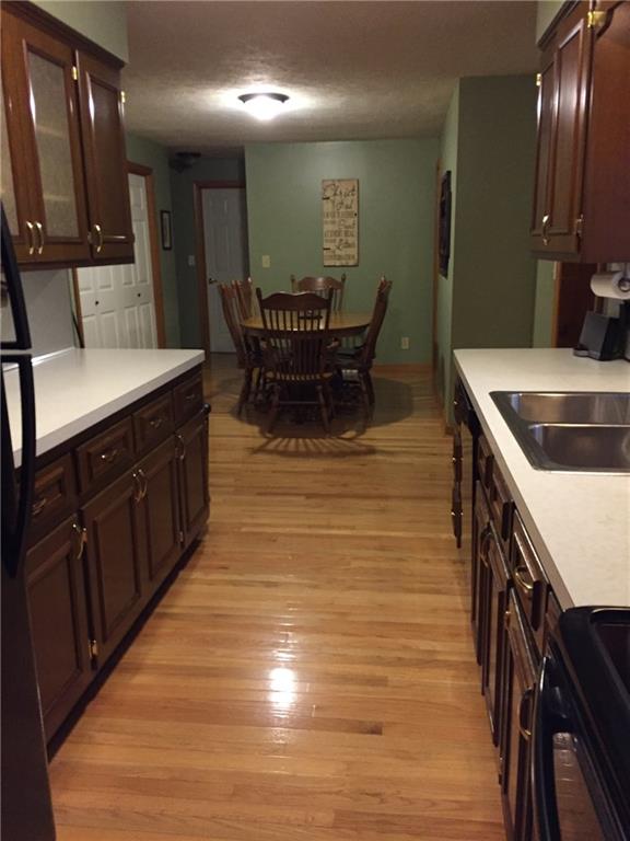 1940 Valley View Road Hermitage, PA 16148 - Photo 8 of 15 Gallery Image 8