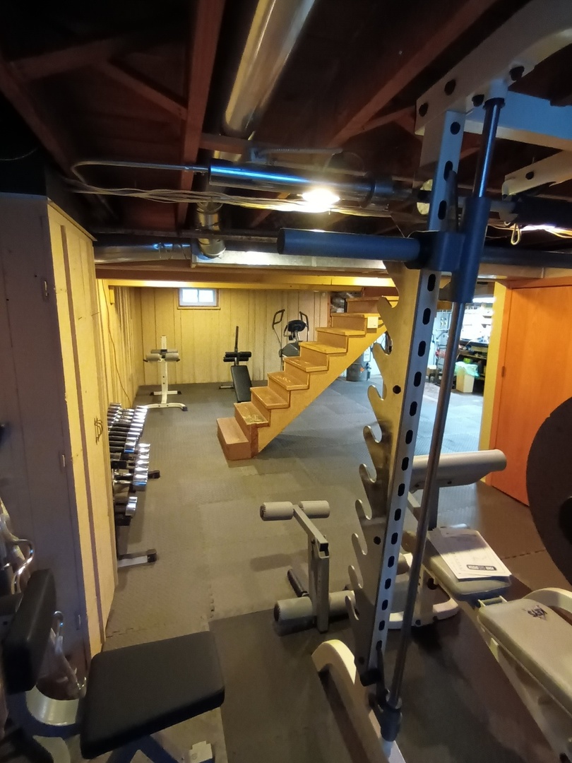 8742 East Prairie Road Skokie, IL 60076 - Photo 23 of 29 a view of gym
