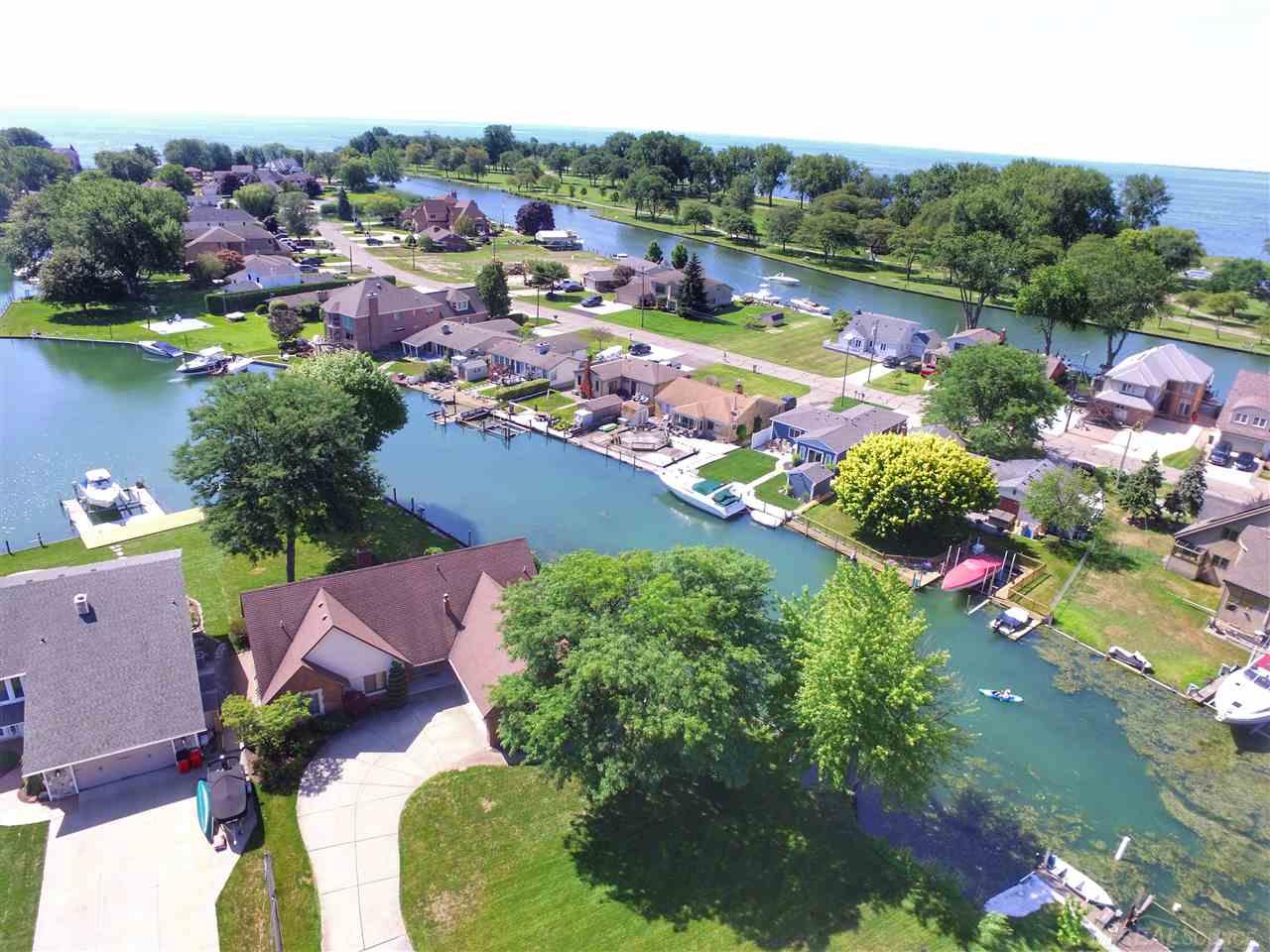 31954 Bridge Road Harrison Township, MI 48045 - Photo 8 of 38