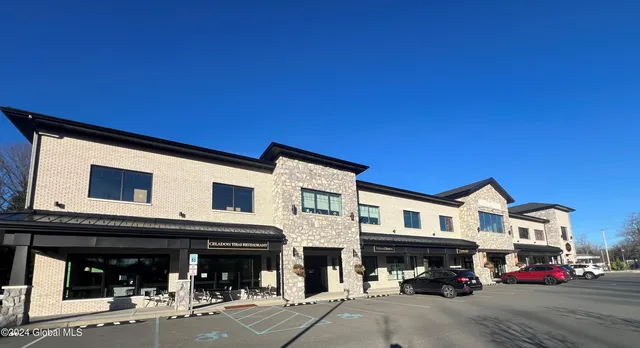 $19 | 675 Grooms Road, Unit 202, Clifton Park, NY 12065