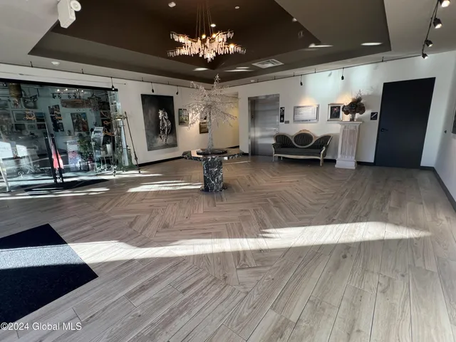 $19 | 675 Grooms Road, Unit 202, Clifton Park, NY 12065