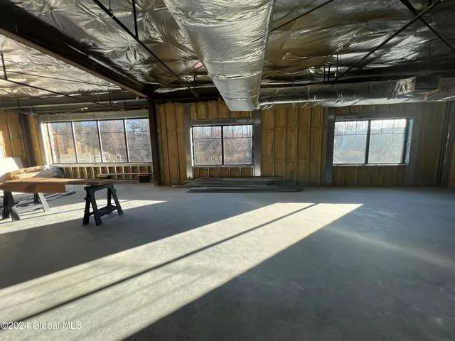 $19 | 675 Grooms Road, Unit 202, Clifton Park, NY 12065