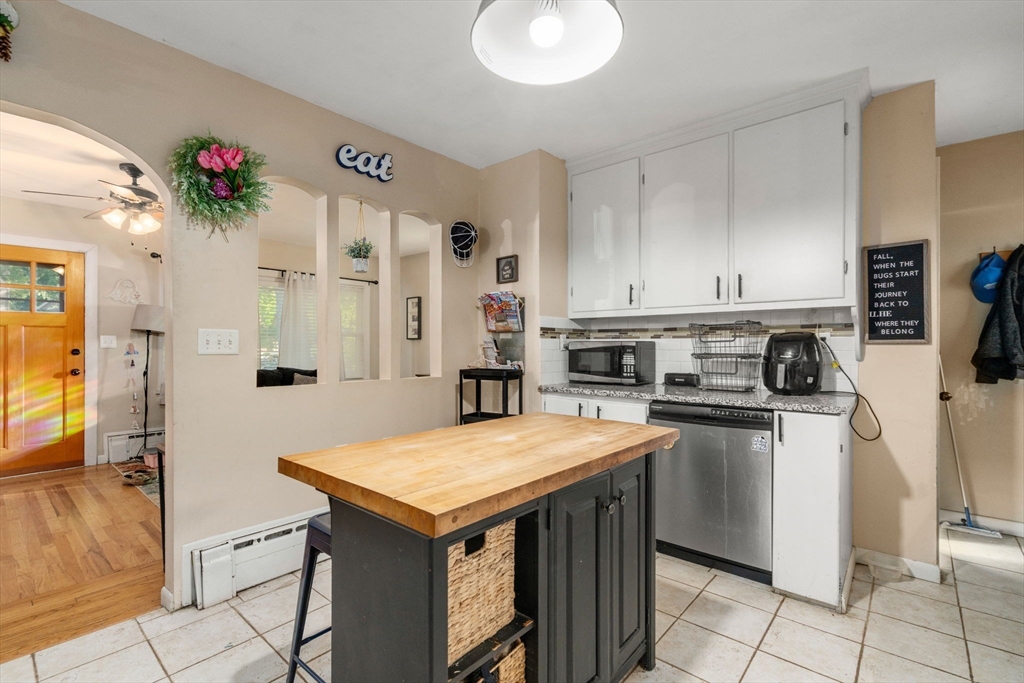 78 Marble Avenue Chicopee, MA 01013 - Photo 6 of 32