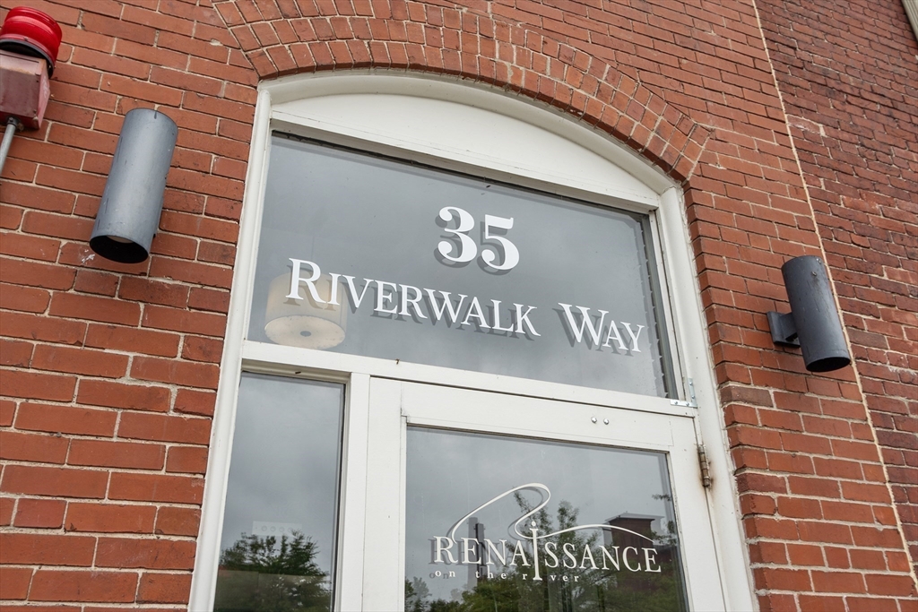 35 Riverwalk Way, Unit R115 Lowell, MA 01854 - Photo 2 of 29