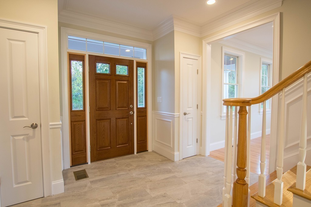 5 Stage Coach Road Lexington, MA 02421 - Photo 3 of 23 Gallery Image 3