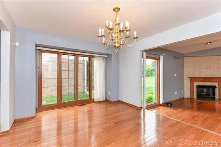 46564 Mornington Road Canton, MI 48188 - Photo 9 of 35