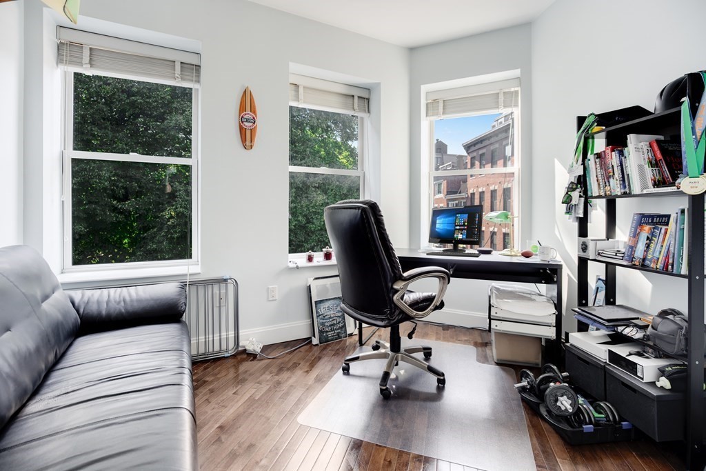 44 Snow Hill Street, Unit 4 Boston, MA 02113 - Photo 6 of 9