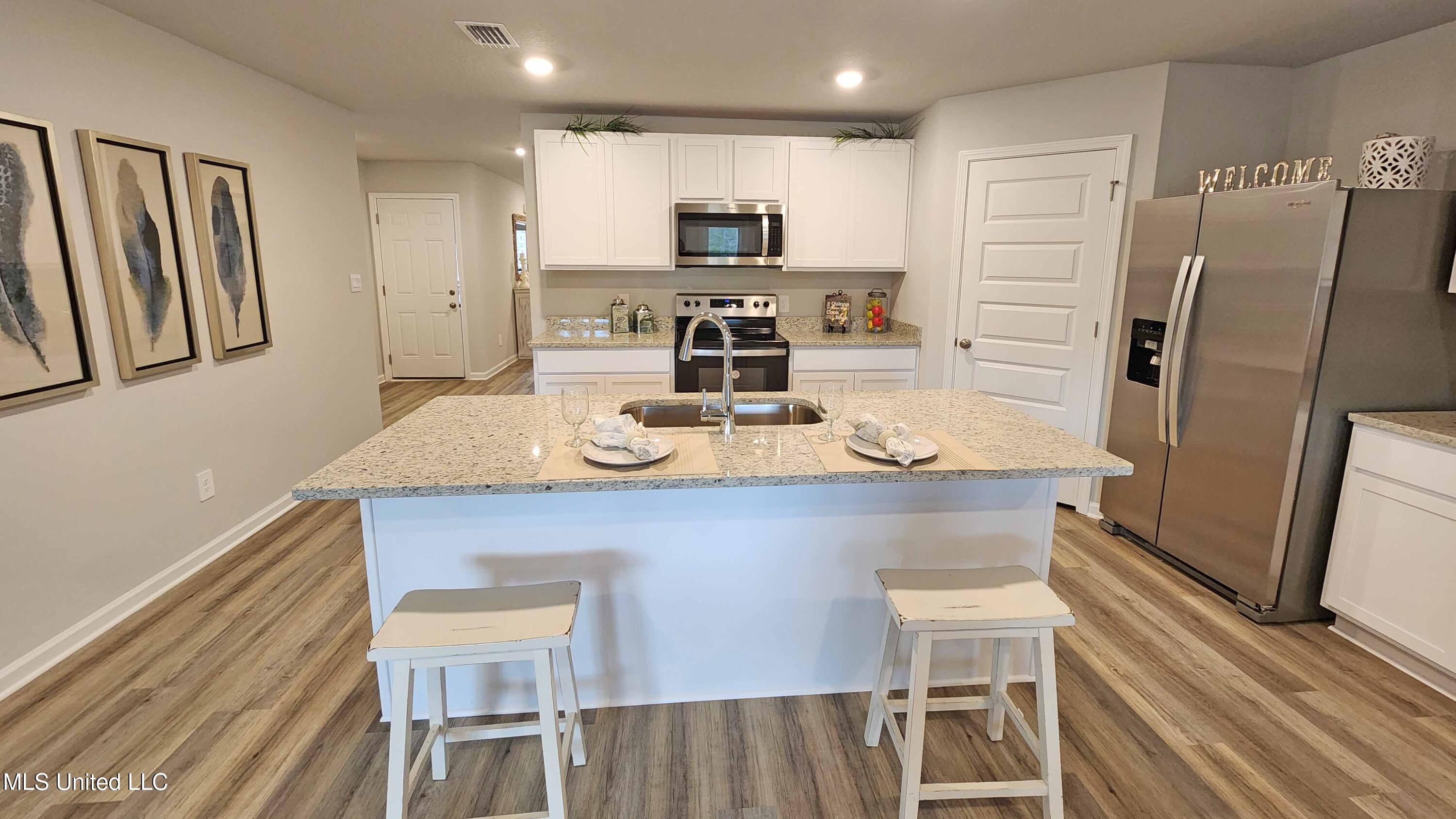 13445 Pond Ridge Way Gulfport, MS 39503 - Photo 9 of 26 LG008