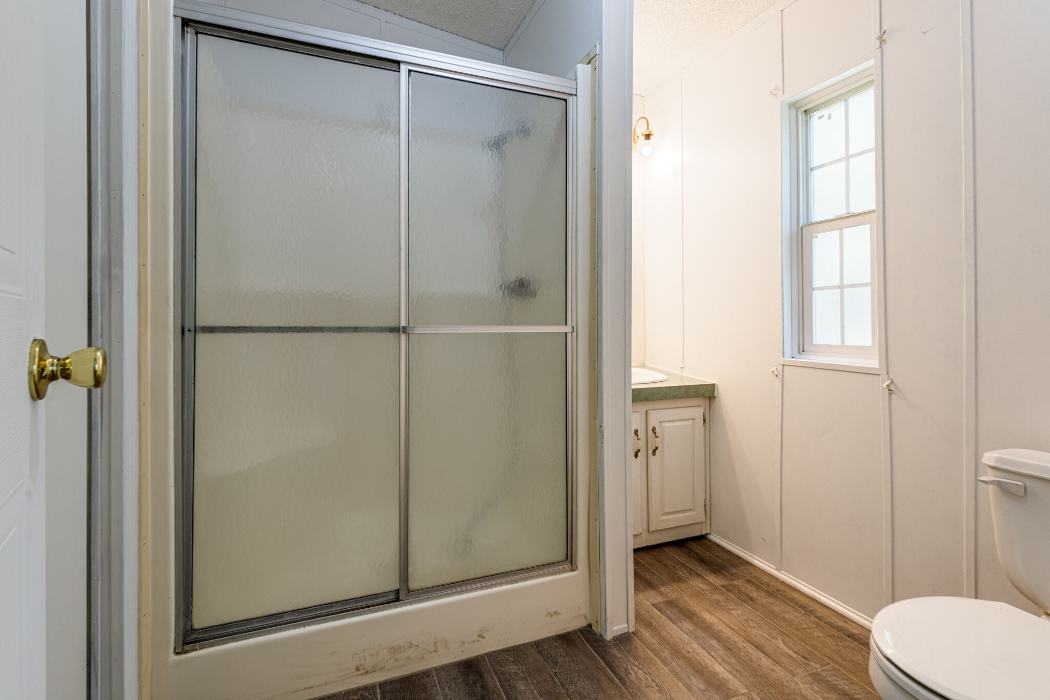 230 East Piney Road Dickson, TN 37055 - Photo 7 of 18 a bathroom with a shower