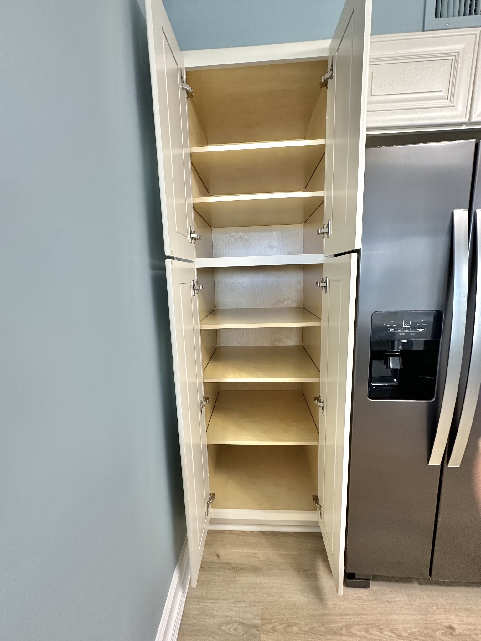 4215 Harding Pike, Unit 903 Nashville, TN 37205 - Photo 23 of 68 a view of walk in closet with empty racks